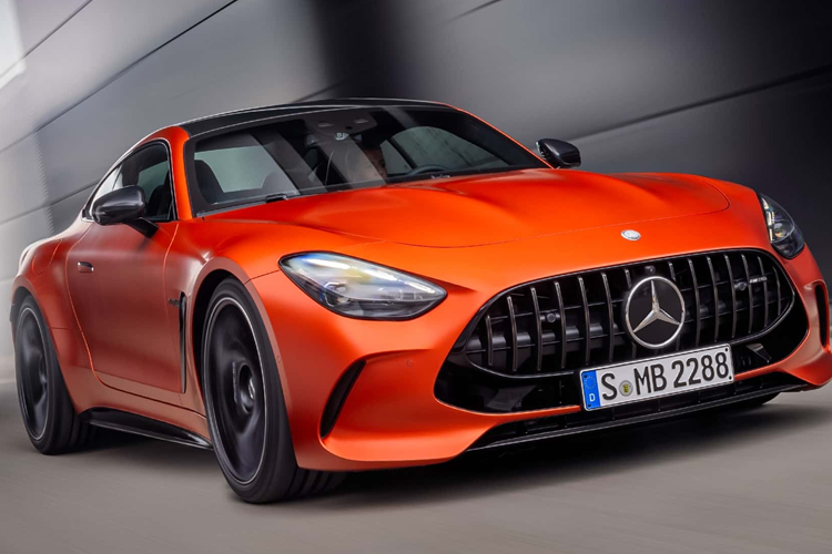 GT 63 S E Performance là mẫu xe thương mại có khả năng tăng tốc nhanh nhất từ trước đến nay, xe có khả năng tăng tốc từ 0 – 100 km/h chỉ trong 2,8 giây, nhanh hơn 0,1 giây so với mẫu siêu xe AMG One.