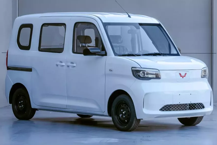 Wuling gọi Zhiguang EV là Kei-car, tuy nhiên, chiều dài thân xe vượt quá tiêu chuẩn Nhật Bản đối với những loại xe như vậy, vì vậy Zhiguang EV chỉ được thiết kế như một chiếc xe kei. Nó sử dụng hình dạng thân xe hình hộp với cửa trượt phía sau, vành xe 13 inch nhỏ và phần nhô ra nhỏ.