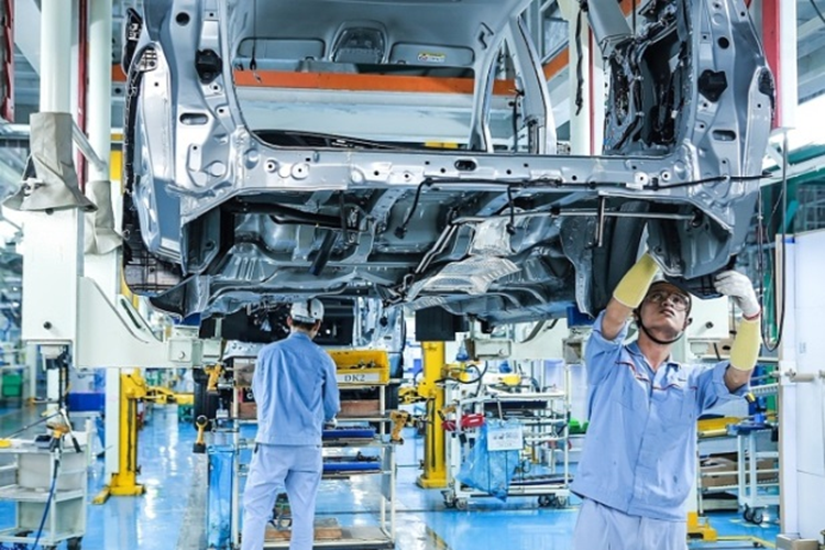 Viet Nam chi dat ty le khoang 1000 dan moi co 50 chiec oto