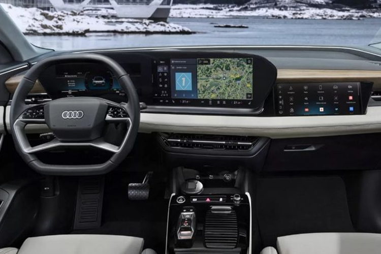 Hệ thống thông tin giải trí được tích hợp Android Automotive và trợ lý ảo. Ngoài ra, hãng xe Đức còn bố trí một màn hình 10,9 inch đặt phía trước ghế phụ và có chế độ riêng tư.