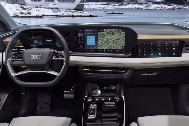 Hệ thống thông tin giải trí được tích hợp Android Automotive và trợ lý ảo. Ngoài ra, hãng xe Đức còn bố trí một màn hình 10,9 inch đặt phía trước ghế phụ và có chế độ riêng tư.