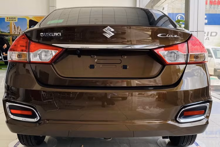 Cung cấp sức mạnh cho Suzuki Ciaz là động cơ xăng 4 xi-lanh, dung tích 1.4L, sản sinh công suất tối đa 91 mã lực và mô-men xoắn cực đại 130 Nm. Động cơ đi cùng hộp số tự động 4 cấp, Mức tiêu thụ nhiên liệu trung bình của mẫu xe này là 5,79 lít/100 km.