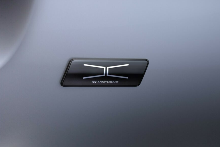 Với sức mạnh này, xe có công suất cao hơn 25 mã lực so với mẫu thông thường và cho phép chiếc crossover tăng tốc từ 0-96 km/h trong 3,8 giây.