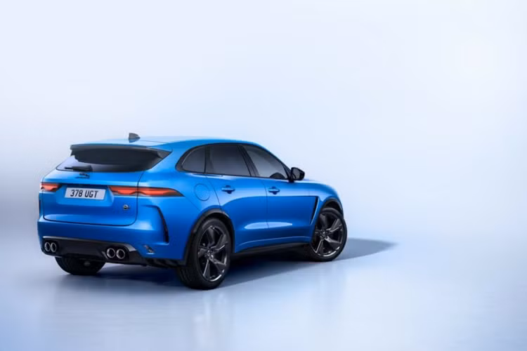 Hai phiên bản này sẽ là bản cuối cùng của dòng xe F-Pace này trước khi dòng xe bị khai tử vào cuối năm nay. Tính đến nay đã có hơn 328.000 chiếc F-Pace được xuất xưởng kể từ khi mẫu xe này ra mắt vào năm 2015.