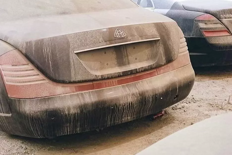 Chiếc xe siêu snag Maybach này chưa rõ bản 57 hay 62, nhưng lúc mới ra mắt nó có giá bán đã trên 350.000 USD (tương đương khoảng hơn 8 tỷ đồng) và là đối thủ trực tiếp của Rolls-Royce.