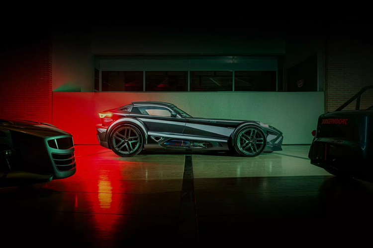 Giống như các phiên bản khác của F22, Donkervoort F22 Final Five thể thao mang tới mức công suất 492 mã lực. Chắc chắn, hiện nay trên thị trường có những siêu xe điện có công suất gấp bốn lần nhưng mẫu xe của Donkervoort chỉ nặng 716 kg, chính vì vậy mẫu xe có tỷ lệ công suất trên trọng lượng khủng khiếp là 698 mã lực/tấn.