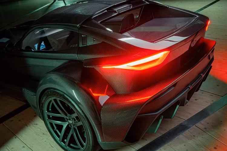 Tấ cả những chiếc xe Donkervoort F22 Final Five đặc biệt này đều đã được bán hết cho các khách hàng với giá khởi điểm là 315.000 Euro, mức già này gần như tương đương với giá của một chiếc Ferrari 296 GTB.