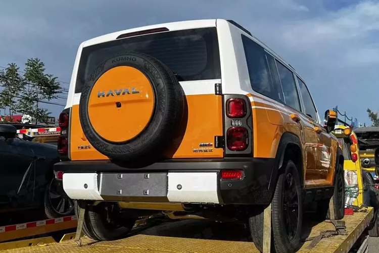 Mẫu xe mới cũng sẽ được nâng cấp về hệ thống điện, dẫn đến mức tiêu thụ năng lượng thấp hơn (được tối ưu hóa thông qua 17 chiến lược điều khiển), khả năng kiểm soát tốt hơn (thêm thuật toán băng và tuyết ở nhiệt độ thấp, chuyển số mượt mà hơn và phản ứng nhanh nhẹn hơn khi lái xe trên tuyết)