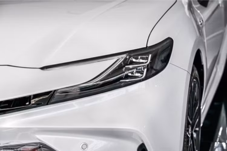 Hệ thống kiểm soát tốc độ tự động Dynamic Radar Cruise Control All-Speed; hệ thống giảm tốc độ tự động ở các khúc cua; hệ thống cảnh báo chệch làn đường; hệ thống giữ làn đường; hệ thống điều chỉnh chùm sáng cao tự động, hệ thống cảnh báo áp suất lốp; cảm biến khoảng cách đỗ xe phía trước (4 vị trí); cảm biến khoảng cách đỗ xe phía sau; camera khi lùi và đỗ xe…