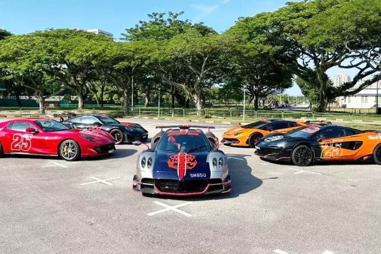 Trong số này, có khá nhiều mẫu xe hypercar và megacar xuất hiện, và đội siêu xe của Singapore hứa hẹn sẽ tạo đột phá với 1 bữa tiệc siêu xe hoành tráng nhất. Hiện chưa rõ là các siêu xe của đại gia Singapore có tập kết ở Việt Nam để chạy hành trình Gumball 3000 hay chỉ đơn giản trưng bày ở nước mình.