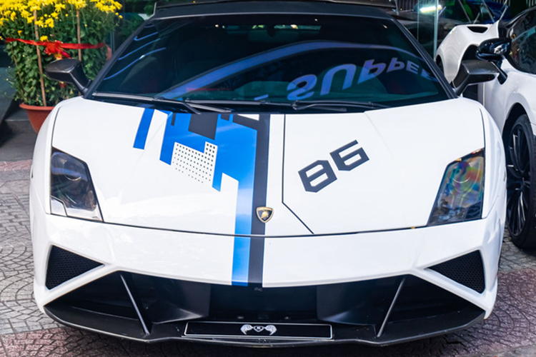 Sau khi qua tay nhiều đại gia khác và được Phan Công Khanh mua lại vào năm 2023, chiếc xe bỗng “bặt vô âm tín” sau khi người này bị bắt. Theo tìm hiểu của VietNamNet, chiếc Gallardo LP560-4 đã bán ra Hà Nội với giá rất rẻ. Tuy nhiên đến nay, chưa có ai bắt gặp siêu xe này lăn bánh trở lại trên đường phố Việt.