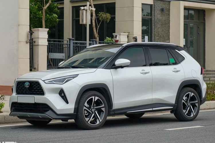 Xforce đang là sản phẩm "hot", cộng thêm mức giá khá hấp dẫn cho xe VIN 2023 nên nhiều khách hàng vẫn sẵn sàng xuống tiền sau khi thỏa thuận được chính sách bán hàng.