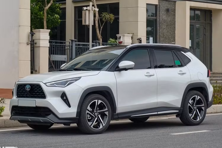 Xforce đang là sản phẩm "hot", cộng thêm mức giá khá hấp dẫn cho xe VIN 2023 nên nhiều khách hàng vẫn sẵn sàng xuống tiền sau khi thỏa thuận được chính sách bán hàng.