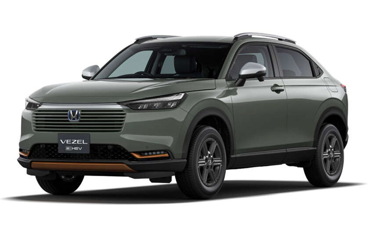 Đầu tiên là động cơ xăng 4 xi-lanh, hút khí tự nhiên, dung tích 1.5L với công suất tối đa 119 mã lực và mô-men xoắn cực đại 145 Nm. Thứ hai là động cơ tăng áp 1.5L VTEC Turbo, cho công suất tối đa 174 mã lực và mô-men xoắn cực đại 240 Nm.