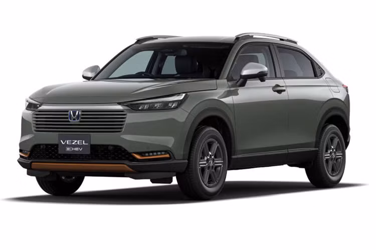 Đầu tiên là động cơ xăng 4 xi-lanh, hút khí tự nhiên, dung tích 1.5L với công suất tối đa 119 mã lực và mô-men xoắn cực đại 145 Nm. Thứ hai là động cơ tăng áp 1.5L VTEC Turbo, cho công suất tối đa 174 mã lực và mô-men xoắn cực đại 240 Nm.