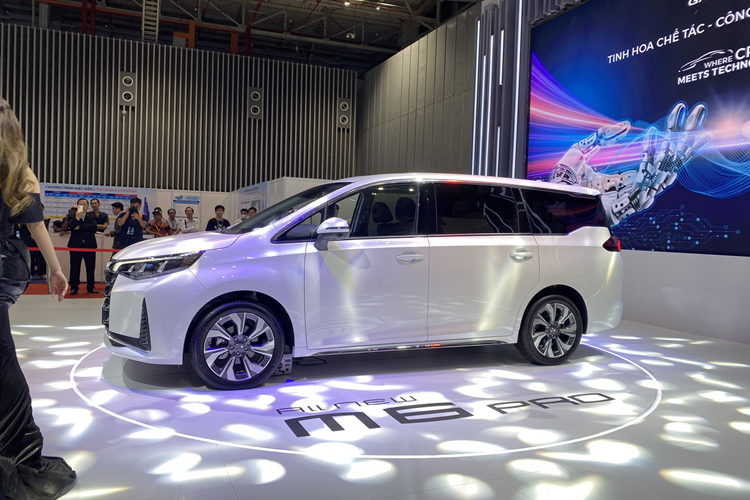 Chương trình ưu đãi này được áp dụng từ ngày 8/11 đến hết ngày 30/11/2024. Ngoài ra, cả 3 mẫu xe của GAC đều được áp dụng chính sách bảo hành 7 năm hoặc 150.000 km (tùy điều kiện nào đến trước), miễn phí dịch vụ cứu hộ 24/7 trong 7 năm và miễn phí nhân công bảo dưỡng trong 7 năm (chỉ bảo dưỡng định kỳ).