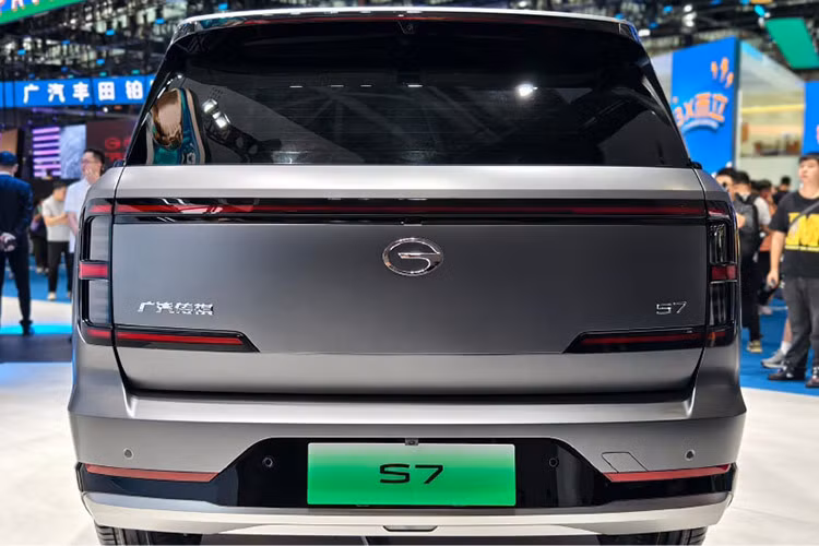 Khi ngành công nghiệp ôtô Trung Quốc chuyển sang năng lượng mới, Trumpchi giới thiệu thế hệ xe PHEV mới. Mẫu SUV GAC Trumpchi S7 là mẫu xe năng lượng mới đầu tiên của thương hiệu này.