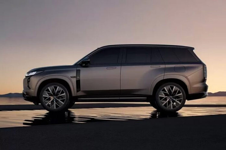 Một tính năng khác của GAC Trumpchi S7 là hệ thống lái tự động L2++. Nó hỗ trợ Navigation On Autopilot mà không cần bản đồ HD. Điều đó có nghĩa là hệ thống AD của Trumpchi S7 có thể hoạt động ở bất kỳ nơi nào tại Trung Quốc.