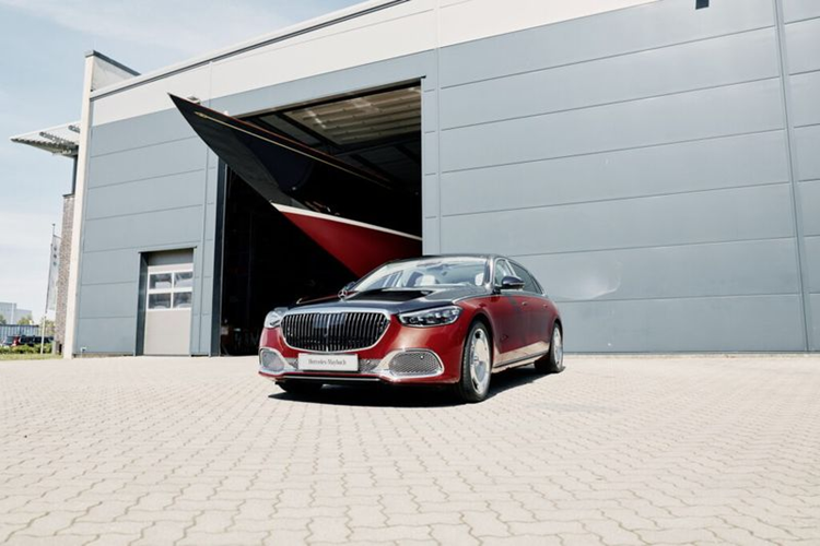 Mức giá xe Mercedes-Maybach S 680 độc bản này hiện không được công bố. Tại Việt Nam, những chiếc xe siêu sang Mercedes-Maybach S 680 bản thường có giá khởi điểm từ 16 tỷ đồng.