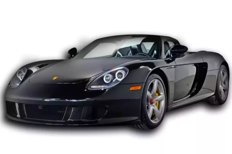 Đầu tiên chúng ta sẽ nói về 2 siêu phẩm đó là chiếc Bugatti Chiron tiêu chuẩn và Bugatti Chiron Super Sport của đội bạn Campuchia, trong đó, bản 60 xe trên toàn cầu sẽ do 2 đại gia người Singapore cầm lái.