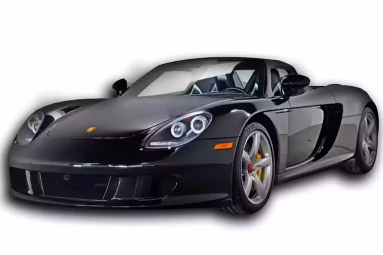 Đầu tiên chúng ta sẽ nói về 2 siêu phẩm đó là chiếc Bugatti Chiron tiêu chuẩn và Bugatti Chiron Super Sport của đội bạn Campuchia, trong đó, bản 60 xe trên toàn cầu sẽ do 2 đại gia người Singapore cầm lái.