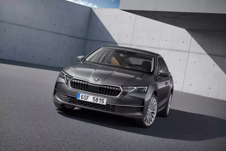 Chi tiet Skoda Octavia 2024 sap ve Viet Nam dau Toyota Corolla Altis
