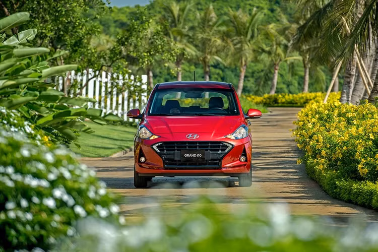 Nghich ly thi truong oto cu - xe 