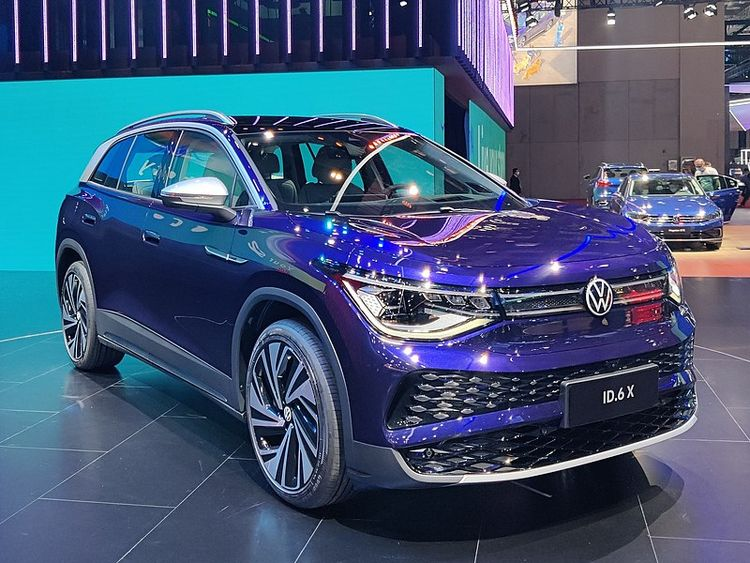 Volkswagen kien dai ly vi tu y nhap xe dien Trung Quoc ban tai Duc
