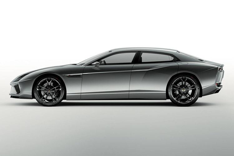 Tuy nhiên, ý định ban đầu về dòng xe chủ lực của Lamborghini thuộc thế hệ thứ 4 lại không phải là Lanzador, mà thực ra hãng từng muốn làm xe sedan thể thao. Nguyên nhân của ý tưởng này bắt nguồn từ việc danh mục của Lamborghini quá thiên về hiệu năng vận hành mà bỏ khuyết mất phân khúc sang trọng, cao cấp.