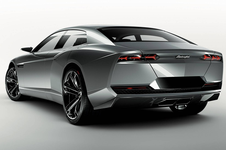 Về phần Lanzador, dòng xe thuần điện đầu tiên của Lamborghini dự kiến sẽ được ra mắt phiên bản hoàn thiện vào khoảng cuối thập kỷ này. Bên cạnh phần kiểu dáng GT 2 cửa đủ khác biệt so với những mẫu xe Lamborghini còn lại, hiệu năng của Lanzador hứa hẹn sẽ rất mạnh mẽ vì hãng Italia đang muốn đạt được con số 1.341 mã lực.