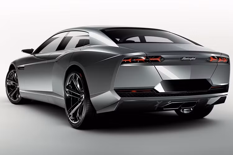 Về phần Lanzador, dòng xe thuần điện đầu tiên của Lamborghini dự kiến sẽ được ra mắt phiên bản hoàn thiện vào khoảng cuối thập kỷ này. Bên cạnh phần kiểu dáng GT 2 cửa đủ khác biệt so với những mẫu xe Lamborghini còn lại, hiệu năng của Lanzador hứa hẹn sẽ rất mạnh mẽ vì hãng Italia đang muốn đạt được con số 1.341 mã lực.