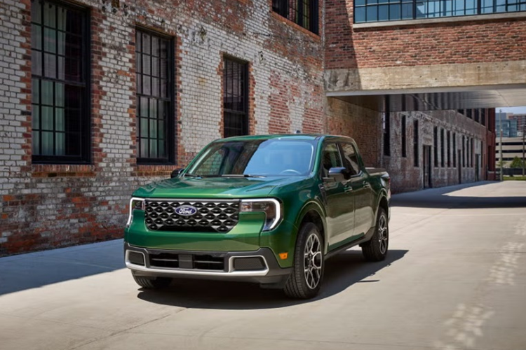 Theo đó, ở lần nâng cấp này, mẫu xe bán tải Ford Maverick thế hệ mới sẽ được bổ sung khá nhiều trang bị cùng ngoại hình được tinh chỉnh lại với phong cách hầm hố và bắt mắt hơn.