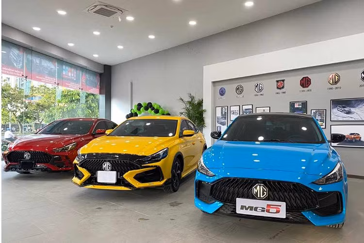 Loat oto MG tai Viet Nam manh tay giam gia len den 120 trieu