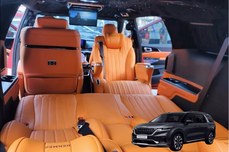  Kia Carnival tại Việt Nam được đánh giá là một trong những mẫu xe “quốc dân” trong phân khúc MPV. Với ngoại hình ưa nhìn, công nghệ hiện đại và giá thành hợp lý, mẫu xe này được nhiều người tiêu dùng lựa chọn để phục vụ nhu cầu kinh doanh hoặc của gia đình.