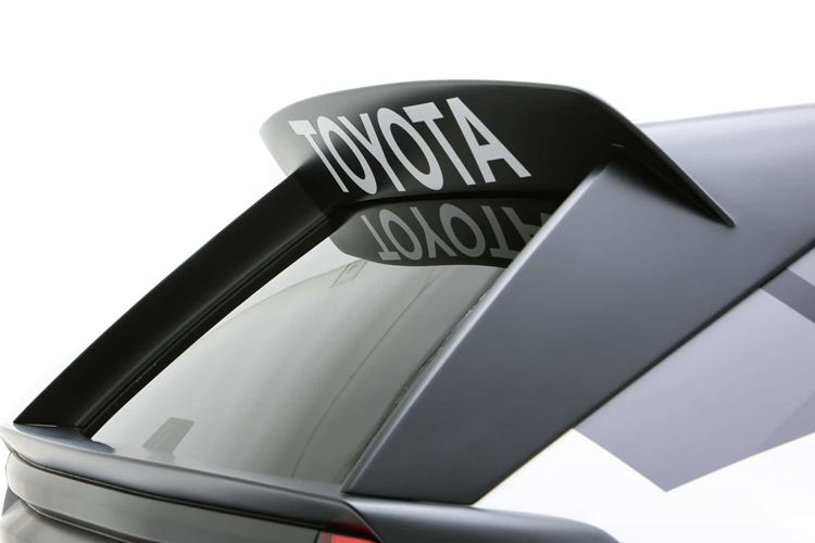 Mẫu xe được trang bị phần cản trước mới với các ống dẫn làm mát tích hợp và các tấm chắn bùn trước thông gió giúp cải thiện khả năng làm mát và khí động học của SUV.