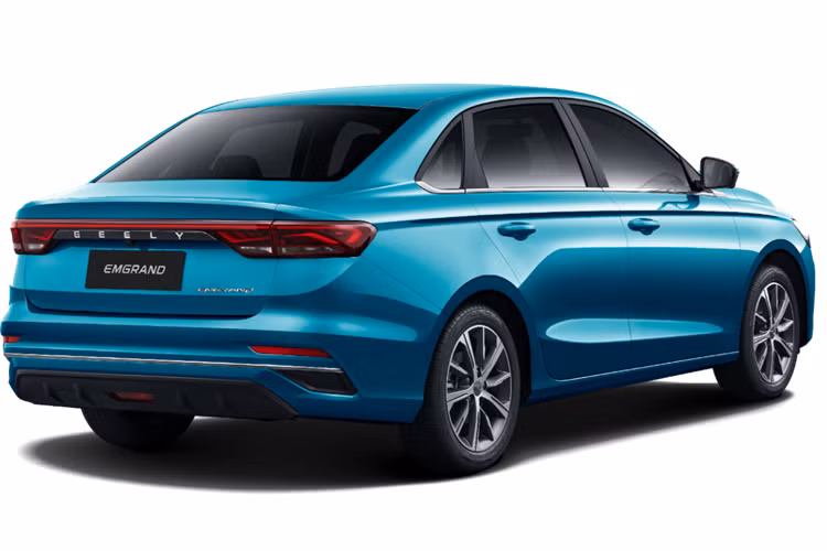 Ngoài ra, khoang lái được bao phủ một diện tích lớn bằng chất liệu da và được trang trí bằng các đường viền mạ crôm. Chúng tôi sẽ tiếp tục theo dõi chặt chẽ để biết thêm thông tin.