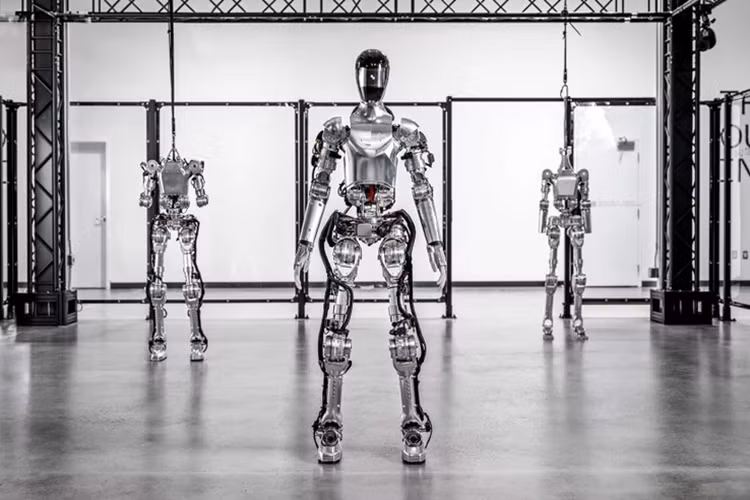 Mặc dù không tiết lộ số lượng robot mà BMW sẽ sử dụng, ông Brett Adcock, Giám đốc Điều hành tại Figure, cho biết mối quan hệ đối tác này sẽ bắt đầu với số lượng nhỏ và mở rộng nếu đạt được các mục tiêu về hiệu suất hoạt động.