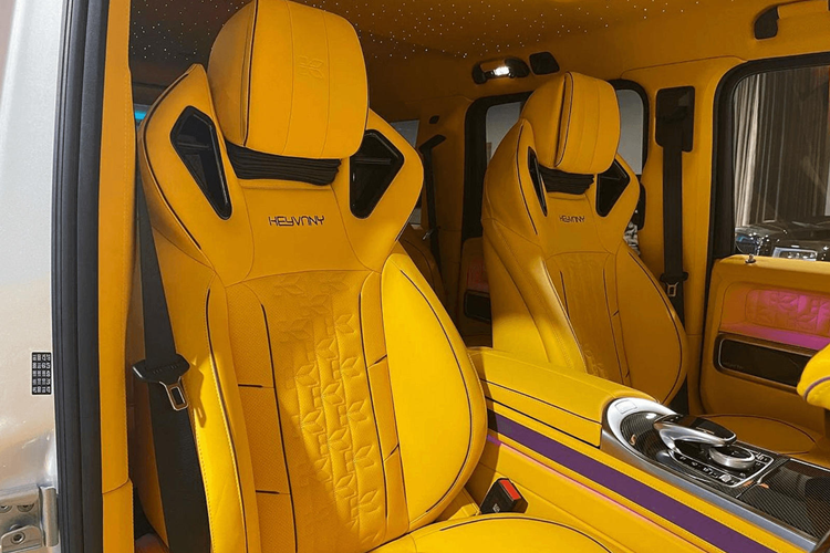 Bài đăng trên mạng xã hội của Keyvany còn hé lộ rằng chiếc G63 độ sở hữu động cơ V8 tăng áp kép 4.0 lít đã được cải tiến để đạt công suất 820 mã lực, mạnh hơn rất nhiều so với mức 577 mã lực nguyên bản. Đây hẳn là chương trình điều chỉnh tương tự trên dự án Mercedes-AMG SL63 từng được Keyvany giới thiệu trong năm 2023.