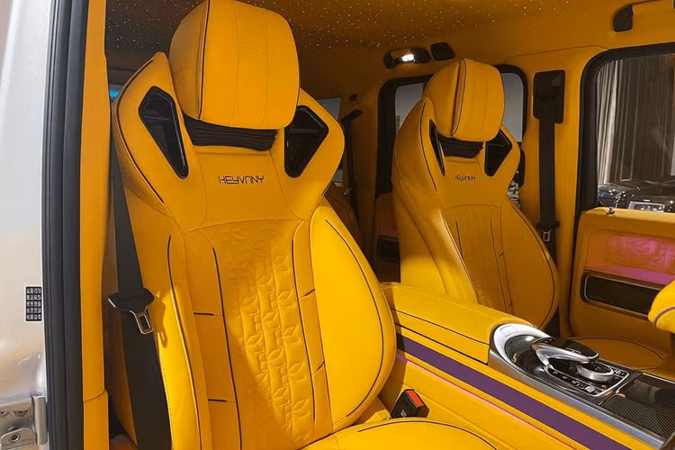 Bài đăng trên mạng xã hội của Keyvany còn hé lộ rằng chiếc G63 độ sở hữu động cơ V8 tăng áp kép 4.0 lít đã được cải tiến để đạt công suất 820 mã lực, mạnh hơn rất nhiều so với mức 577 mã lực nguyên bản. Đây hẳn là chương trình điều chỉnh tương tự trên dự án Mercedes-AMG SL63 từng được Keyvany giới thiệu trong năm 2023.