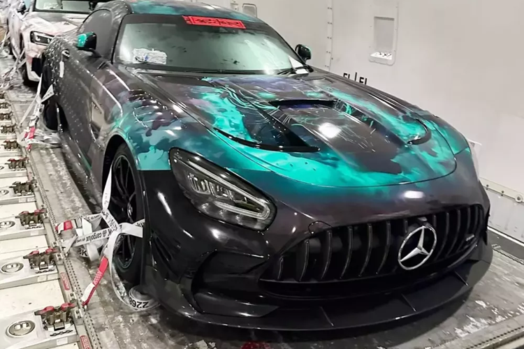 Đội hình xe tham dự Gumball 3000 2024 đã được chúng tôi liệt kê khá nhiều, và sẽ thật sự là thiếu sót lớn khi bỏ qua dàn xe hệu năng cao Mercedes-AMG sẽ góp mặt tại hành trình siêu xe lớn nhất thế giới, diễn ra trong năm nay này.