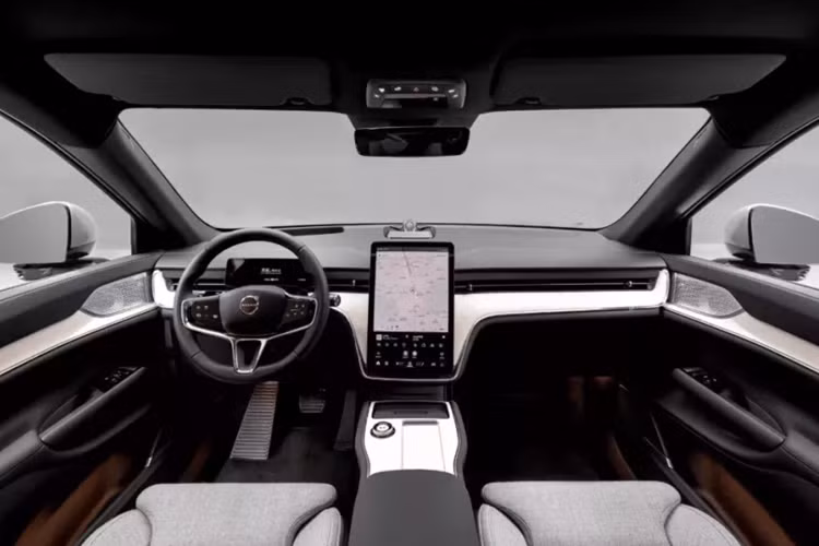 Đánh giá từ hình ảnh được công bố, thiết kế phù hợp với phiên bản ở nước ngoài, với các yếu tố như lưới tản nhiệt phía trước đóng, logo thương hiệu phát sáng, tay nắm cửa ẩn và đèn hậu hình chữ C. Dấu hiệu đuôi xe là logo Volvo Châu Á Thái Bình Dương, biểu thị trạng thái của xe là phiên bản nội địa Trung Quốc.