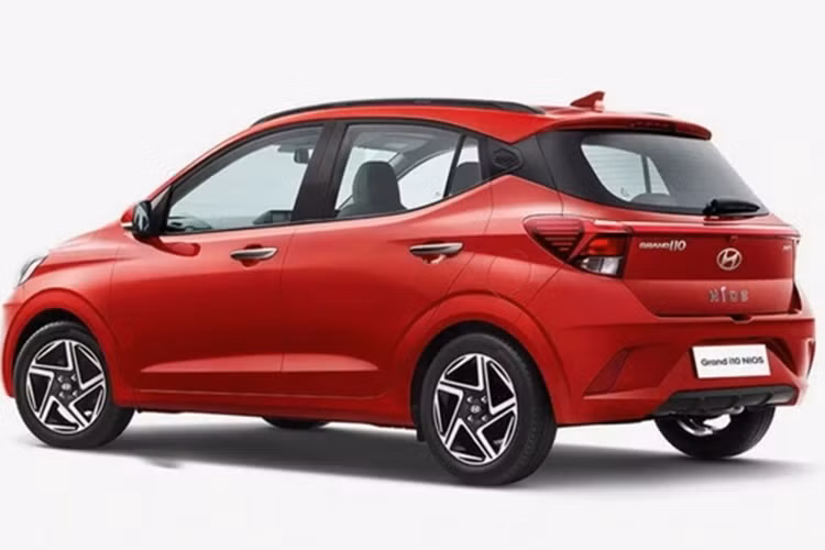 Động cơ đi kèm kết hợp với hộp số sàn 5 cấp hoặc tự động 4 cấp, tùy phiên bản. Giá xe Hyundai Grand i10 2024 nâng cấp tại Việt Nam vẫn còn là ẩn số. Trong khi đó, phiên bản cũ của xe hiện đang được bán với giá từ 360 - 455 triệu đồng.