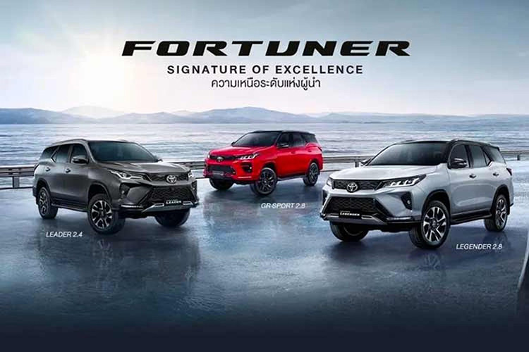 Toyota Fortuner trước đây từng được mệnh danh là “thánh lật” tại Việt Nam. Đã có rất nhiều vụ tai nạn liên quan đến chiếc xe mà đa phần tại hiện trường, Fortuner đều nằm ngửa hoặc nằm nghiêng. Tuy nhiên, sau khi những phiên bản mởia đời thì hiện tượng này cũng biết mất.