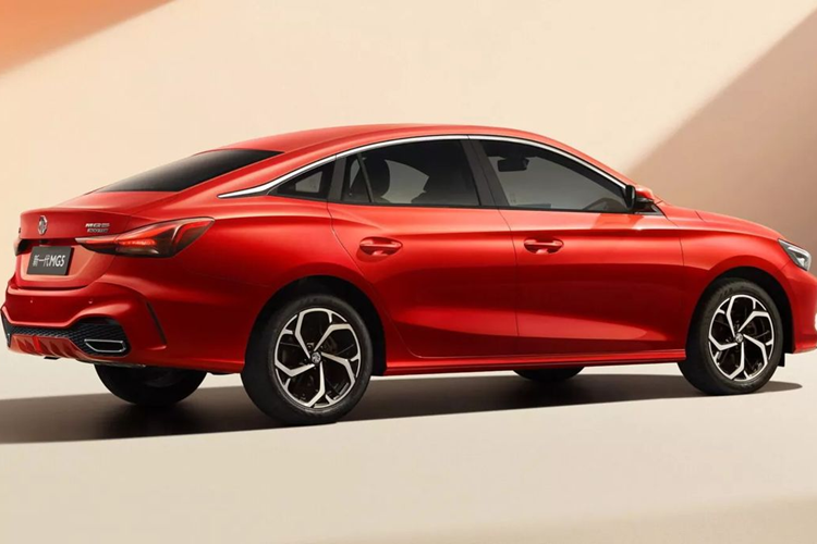 Truyền thông địa phương đưa tin rằng MG5 chiếm một nửa doanh số bán hàng của MG tại Trung Quốc trong nửa đầu năm 2024, điều này khiến nó trở thành mẫu xe cốt lõi của thương hiệu. Tuy nhiên, các đối thủ như Changan Eado và Geely Emgrand vẫn bán chạy hơn với biên độ lớn.