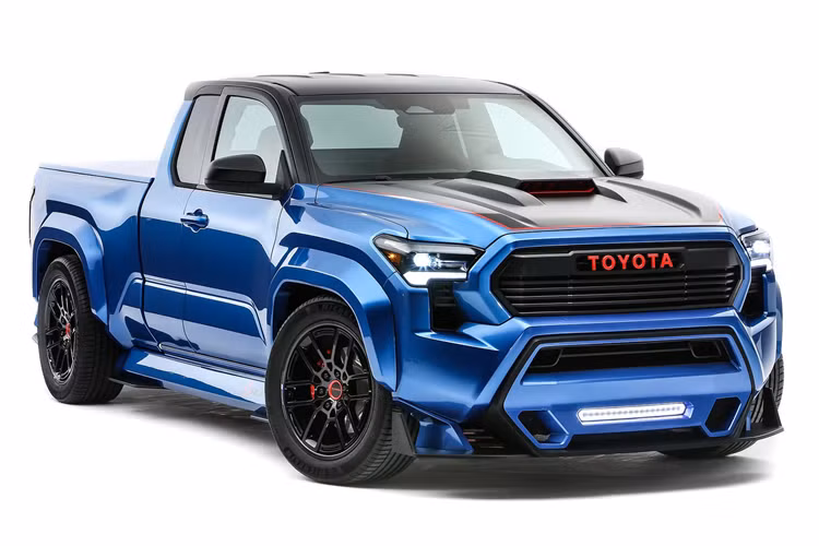  Toyota Tacoma X-Runner Không ai ngờ Toyota lấy hệ thống truyền động hybrid i-Force V6 từ Tundra và nhét nó vào một chiếc xe bán tải cỡ trung như Tacoma. Cấu trúc chiếc xe cũng đã được sửa đổi với trục sau vững chắc từ Tundra, tỷ số truyền cuối 4,30: 1, khóa vi sai, hệ thống treo khí nén với lò xo cứng và giảm xóc Bilstein.