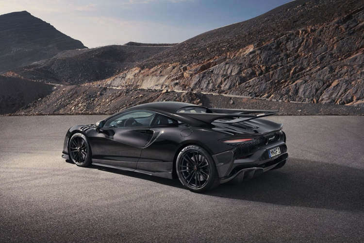 Ngoài ra, nếu hệ thống xả thể thao chưa “đủ đô” với những tay chơi xe, Novitec cũng đã phát triển hệ thống xả hiệu suất cao Novitec Race.