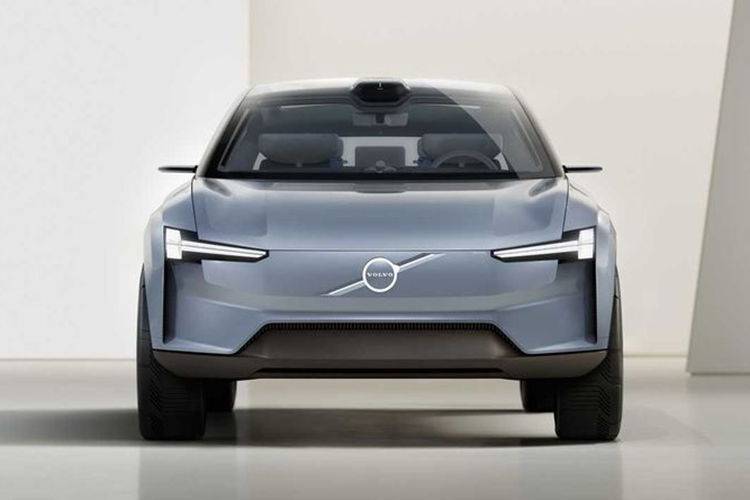 Volvo EX60 2025 mới là mẫu xe đầu tiên của hãng, được xây dựng trên hệ thống khung gầm SPA thế hệ thứ 3. Đây là nền tảng có khả năng tùy biến cao phát triển từ khung gầm SPA2, sản xuất theo công nghệ khuôn đúc tương tự xe Tesla.