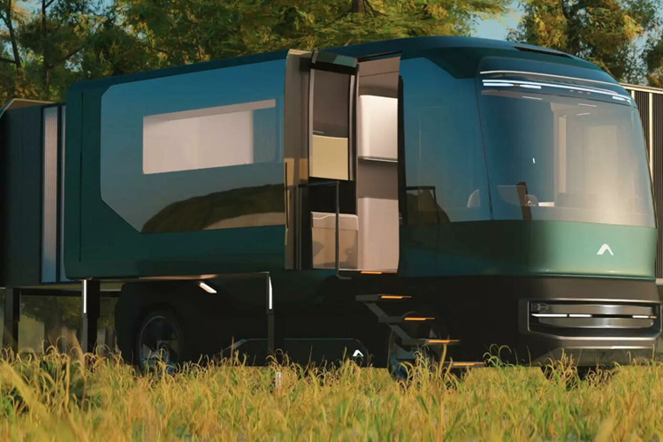 Theo đó, khi ở trạng thái xe, chiếc eTH có ngoại hình khối hộp chữ nhật thuôn dài, không khác mấy so với những loại xe van hay xe bus phổ thông hiện nay. Điểm ấn tượng là các bề mặt láng mịn, không sử dụng đến các chi tiết cầu kỳ, thể hiện phong cách đậm chất tương lai.