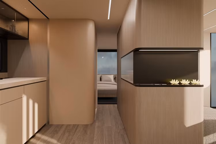 Thân xe phía ghế lái cũng mở rộng được thêm 2,4 mét để làm không gian cho ghế sofa thư giãn và bàn ăn. Riêng thân xe phía ghế phụ chỉ mở ra 0,7 mét đủ cho lối đi ra/vào xe, cũng như giúp khu vực bếp và phòng vệ sinh thêm phần thông thoáng.