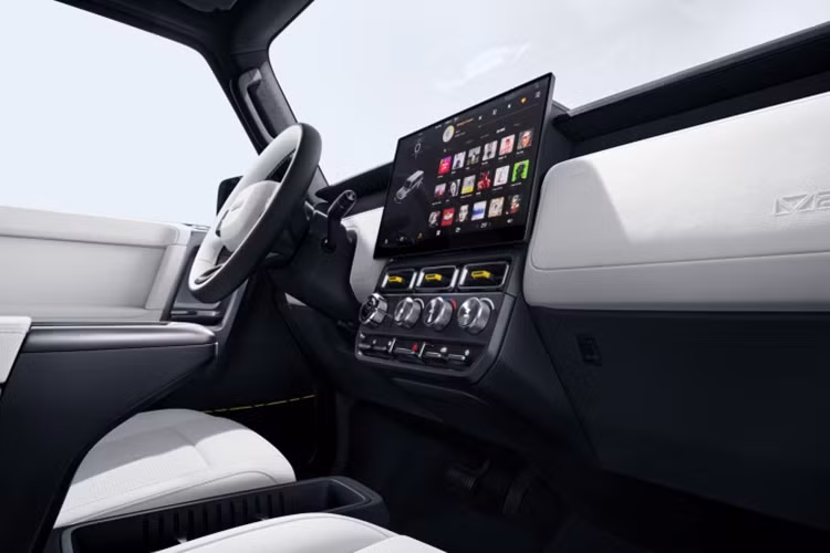 iCar V23 có một bộ hệ thống hỗ trợ người lái toàn diện được cung cấp bởi chip Horizon Robotics J3 và chip Texas Instruments TDA4. Các tính năng chính bao gồm dẫn đường tốc độ cao, giữ làn đường khẩn cấp, hỗ trợ kẹt xe và đỗ xe tự động, từ xa và nhớ.